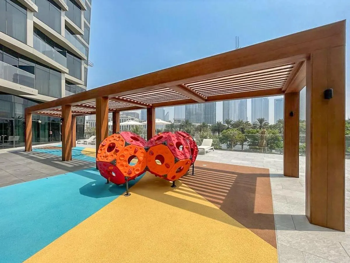Chic Apartment For 4 With Burj Khalifa Views Dubai