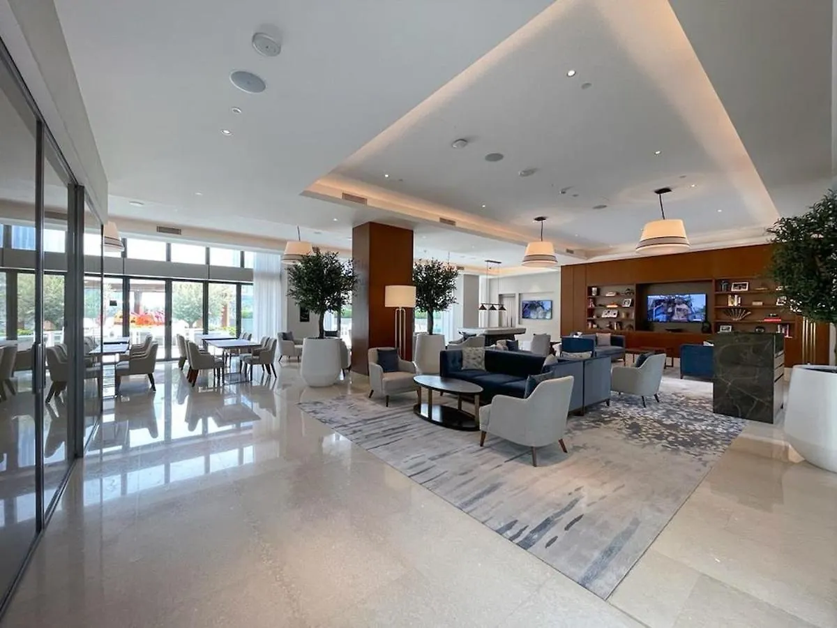 Chic Apartment For 4 With Burj Khalifa Views Dubai