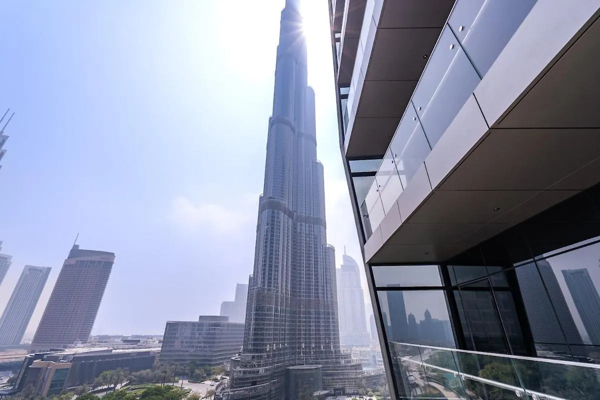 Chic Apartment For 4 With Burj Khalifa Views contacts
