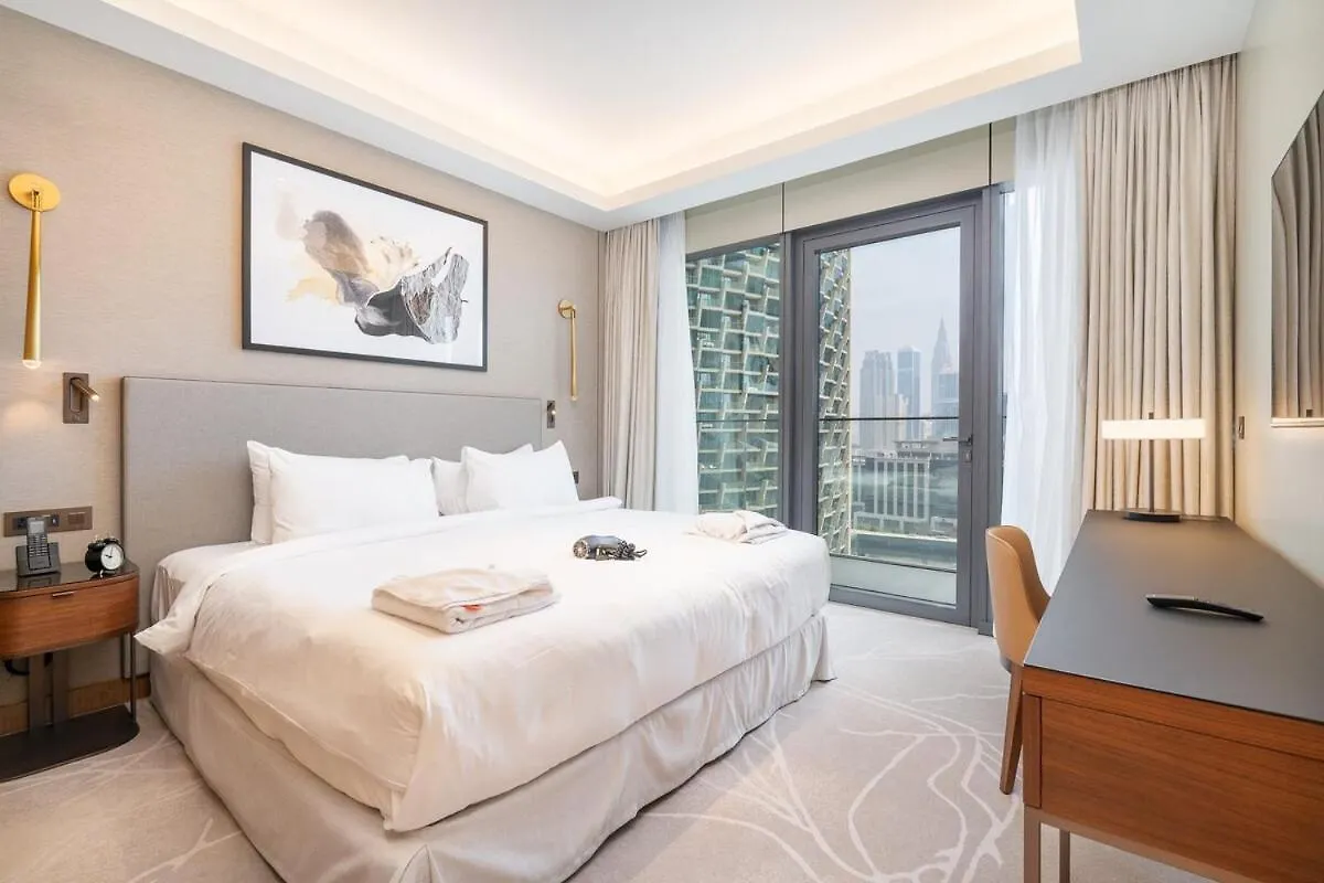 Chic Apartment For 4 With Burj Khalifa Views Dubai